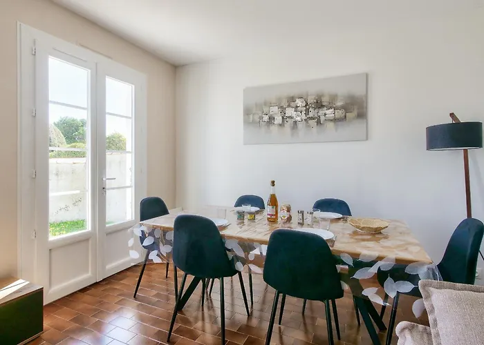 Jolie Maison Pour 4, Avec Jardin, A Nyaraló *