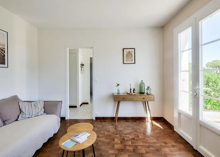 Jolie Maison Pour 4, Avec Jardin, A Nyaraló Ars-en-Ré